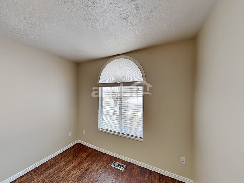 Building Photo - 120 S 1660 W