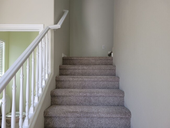 Building Photo - Beautiful SW home Annual Ridge