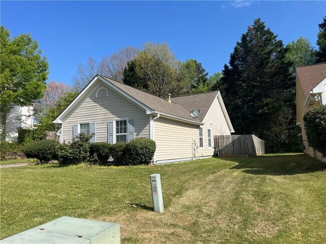 Building Photo - 678 Arbour Way