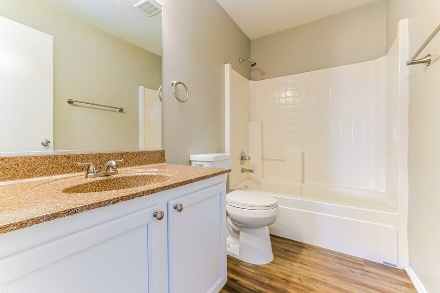 Building Photo - 12031 W Dahlia Dr