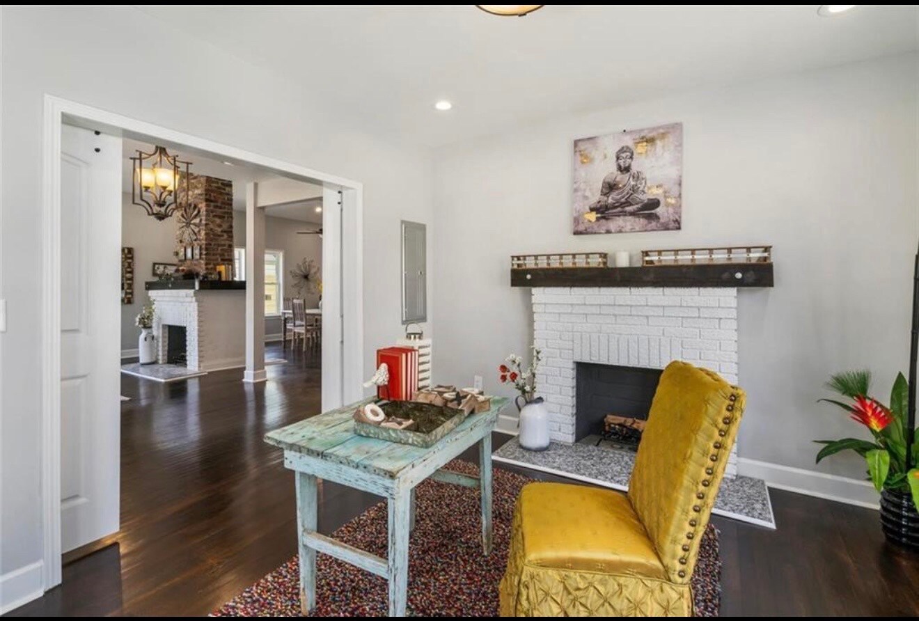 Building Photo - Room in House on Dill Ave SW