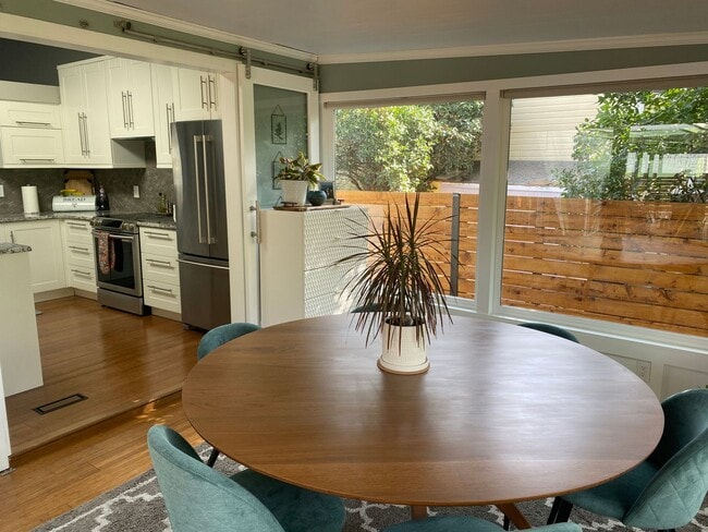 Building Photo - 1817 Tyler Ave