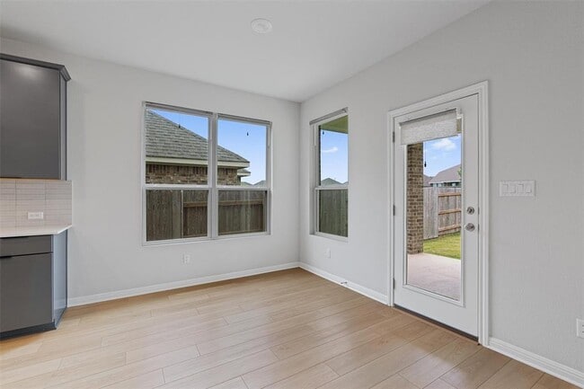 Building Photo - 116 Rocking Chair Dr