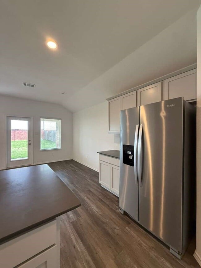 Building Photo - 5037 Almond Ter Dr