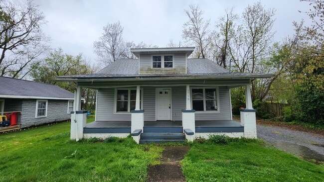 Building Photo - Four bedroom house for rent