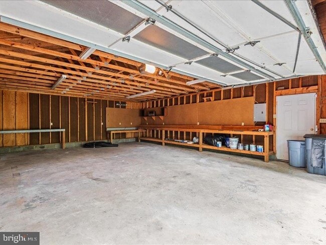 Building Photo - 65 Wades Run