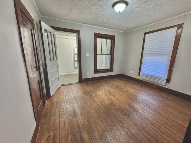 Building Photo - 2 Bed 1 Bath House in Paducah