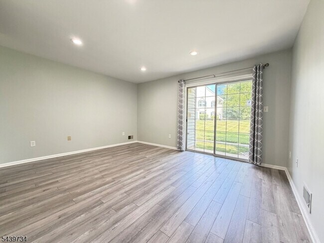 Building Photo - 511 Dunn Cir