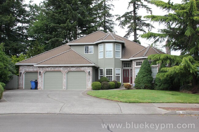 REDUCED $200!! 3-4 Bed, 3 Bath Camas Hom... - REDUCED $200!!   3-4 Bed, 3 Bath Camas Hom...