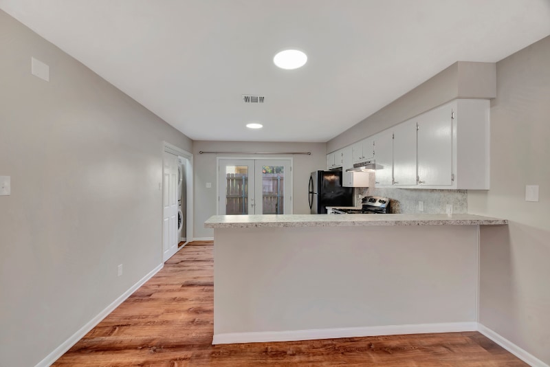 Building Photo - 306 Powers St