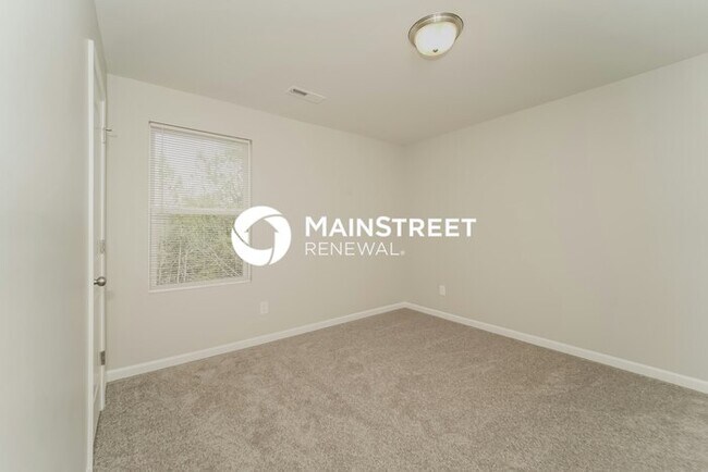 Building Photo - 3 Bedroom Pet-Friendly Home in CONCORD, NC with Main Street Renewal