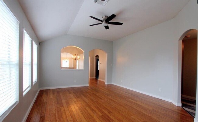 Building Photo - 4611 Parkstone Bend Ct