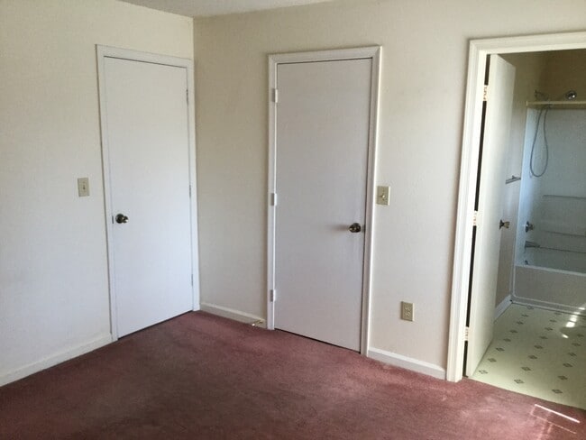Building Photo - 2 BEDROOM 2 BATH CONDO ON 2ND FLOOR AT MYR...