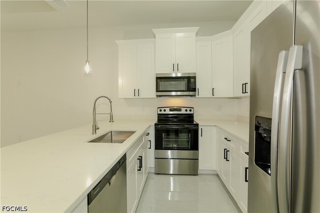 Building Photo - 141 Harold Ave S