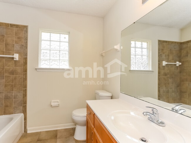 Building Photo - 96687 Commodore Point Dr