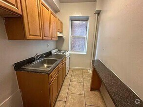 Building Photo - 2 bedroom in BRONX NY 10456