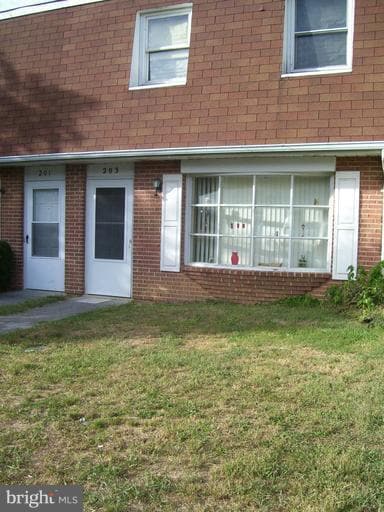 Building Photo - 203 Ash Hollow Dr