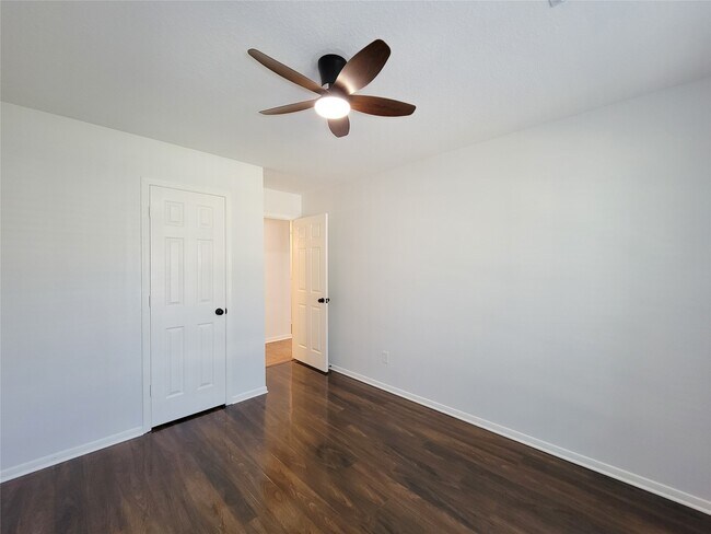 Building Photo - 5810 Forest Land Dr