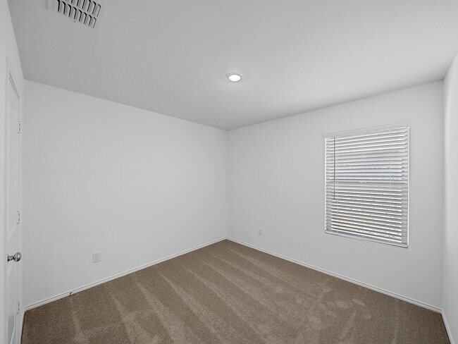 Building Photo - 14004 Birch Farm Dr