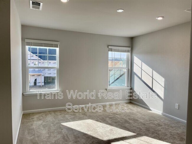 Building Photo - 5899 Wheeler Ridge Rd