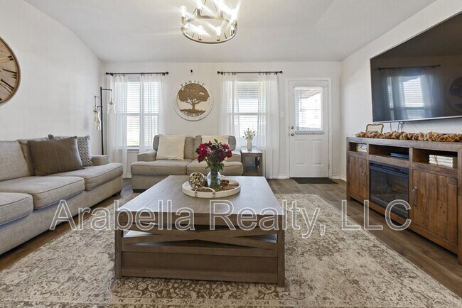 Building Photo - 955 Brown Thrasher