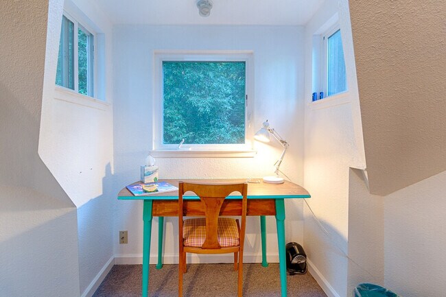 Building Photo - 18 Huckleberry Heights