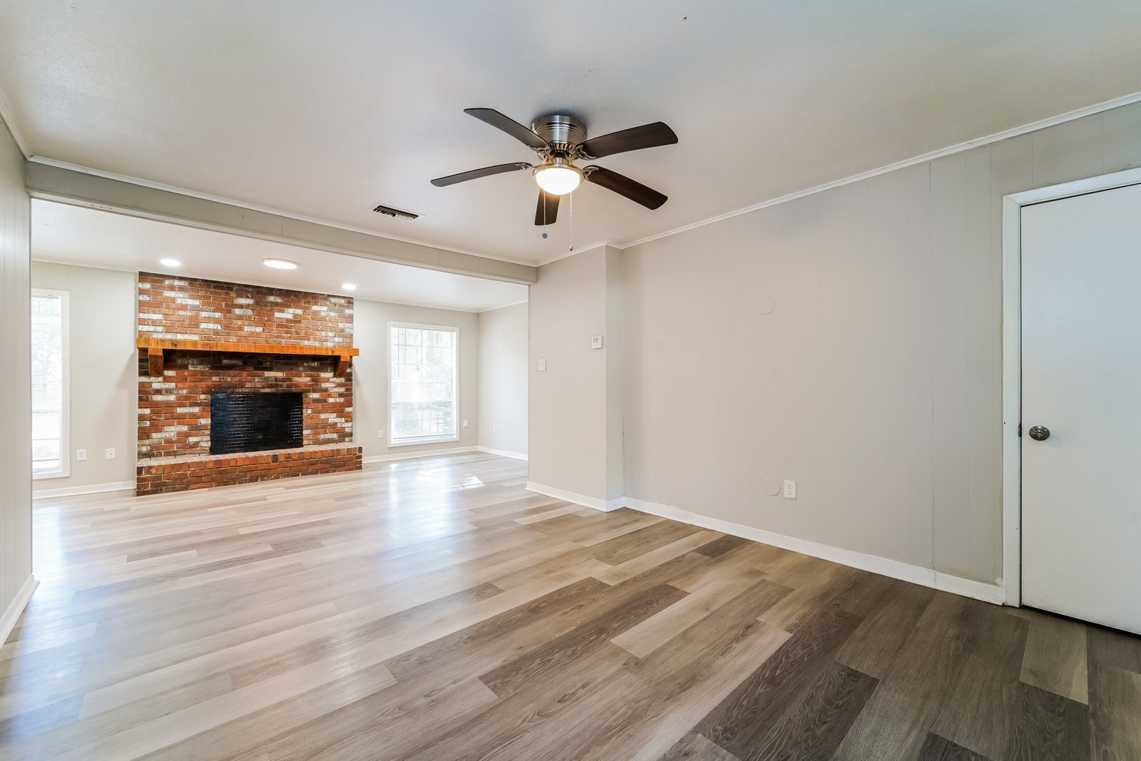 Building Photo - 3180 Benson Dr