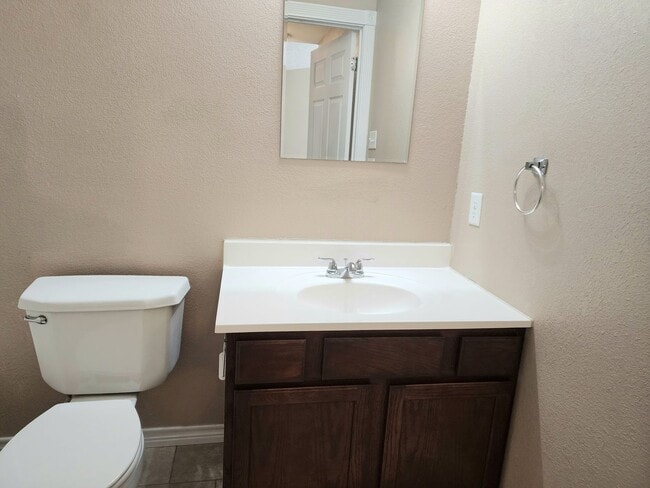 Building Photo - 412 W University Dr