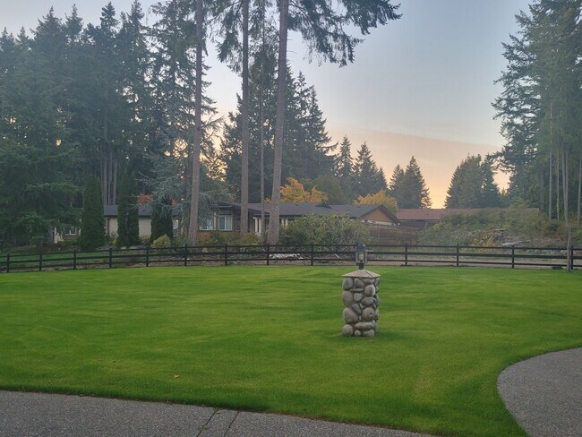 Building Photo - Beautiful Home on Gated Property