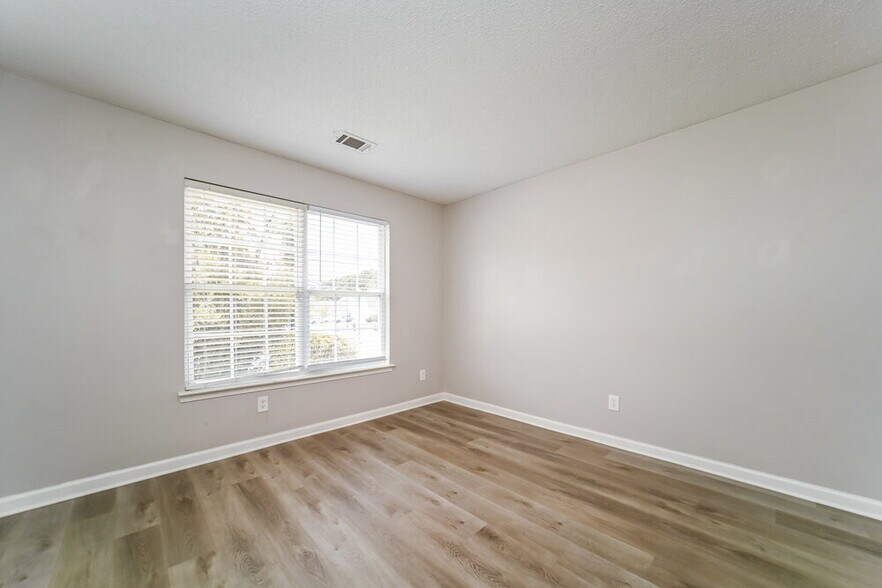 Building Photo - 4117 Alveston Dr