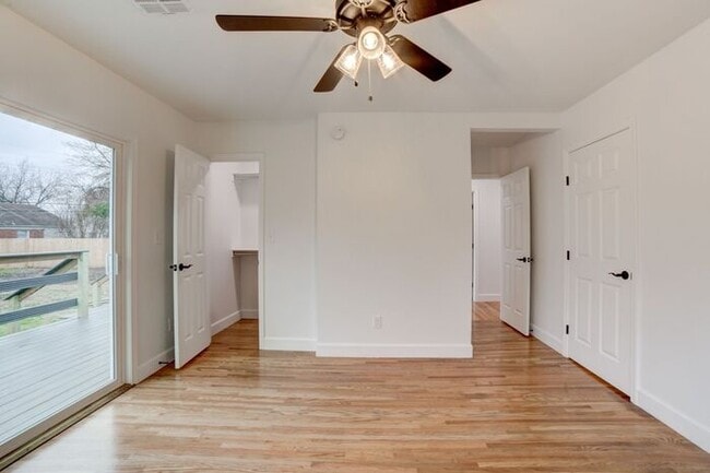 Building Photo - Brookside Bungalow! Newly Remodeled!