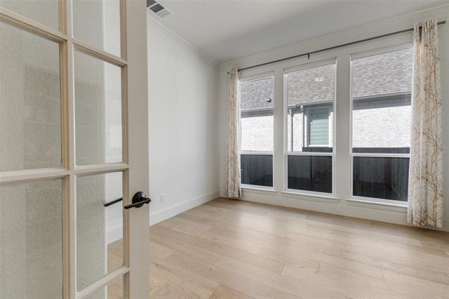 Building Photo - 2500 Whitewood Dr