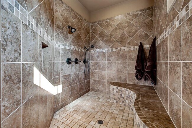 Building Photo - 6407 Grand Marina Cir