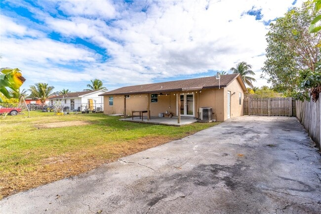 Building Photo - 14943 SW 302nd Terrace