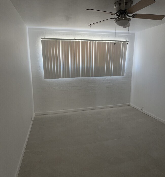 Building Photo - 1234 N Dodge Blvd