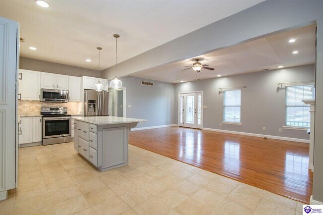 Building Photo - 45 Crosslin Ct