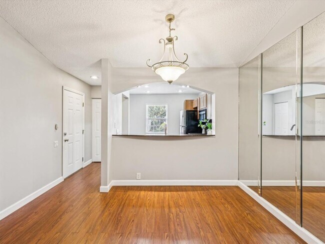 Building Photo - 5265 E Bay Dr