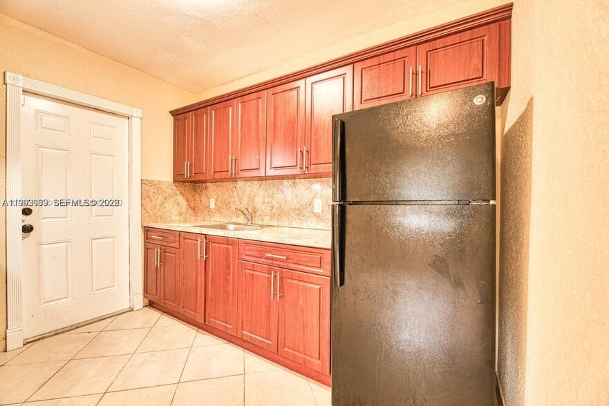 Building Photo - 13005 NW 8th Ave