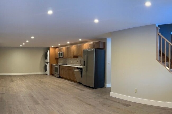 Building Photo - 103-105 Puckerbrush East Rd