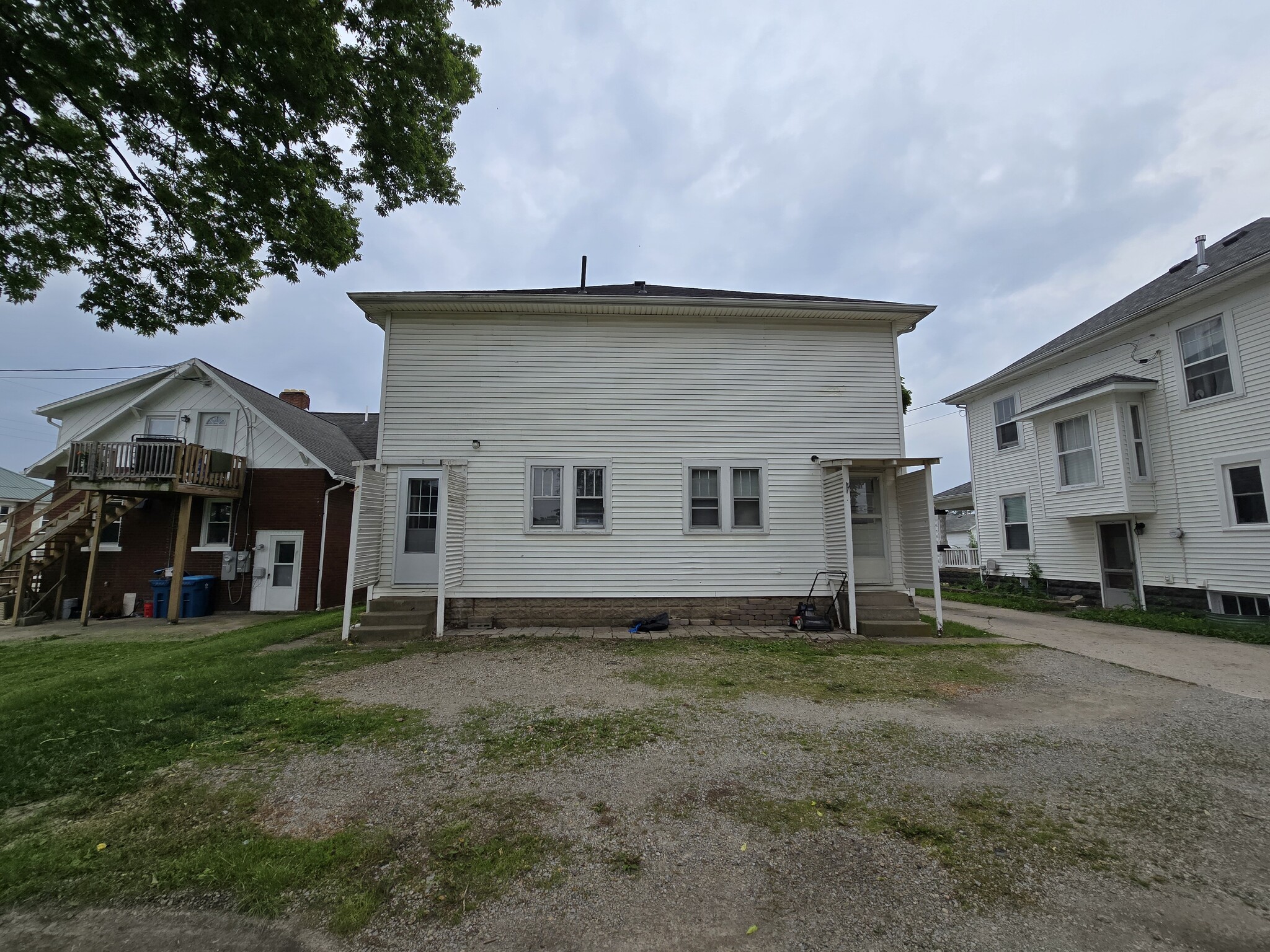 Building Photo - 206 Pike St