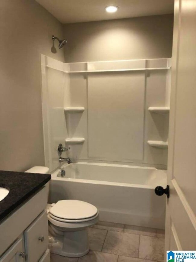 Building Photo - 4008 Lennox Rd