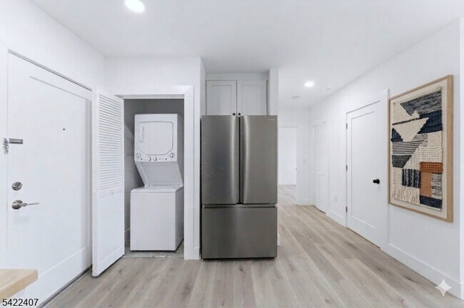 Building Photo - 95 Shepherds Ln