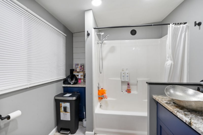 Building Photo - 496 N 500 E