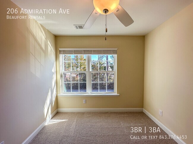 Building Photo - 206 Admiration Ave