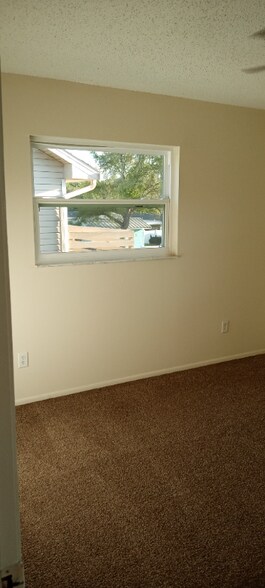 Building Photo - 2015 McMullen Ave