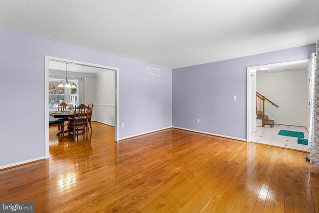 Building Photo - 8009 Frontier Dr