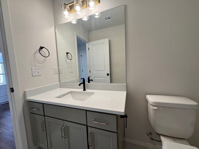 Building Photo - Brand New - 4 bedroom, 2.5 bath, 2 car garage in Bixby Ok