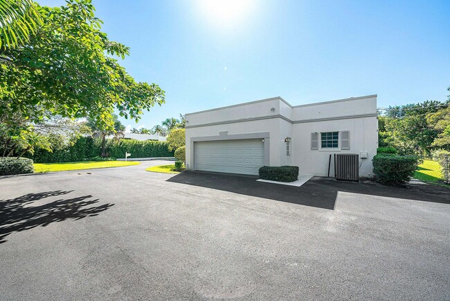 Building Photo - 157 Wells Rd