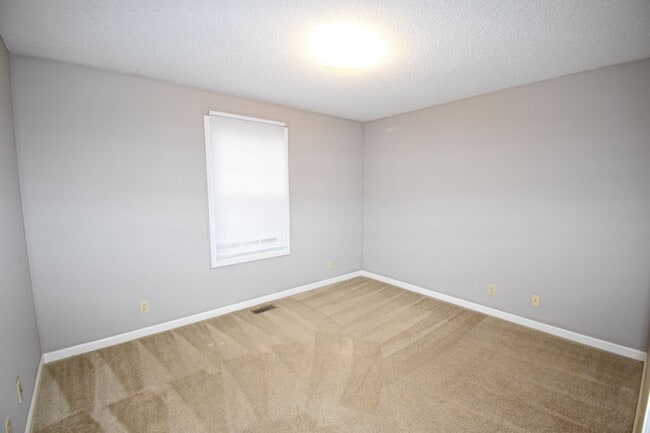 Building Photo - 3 Bedroom 2 Bath Home For Rent!