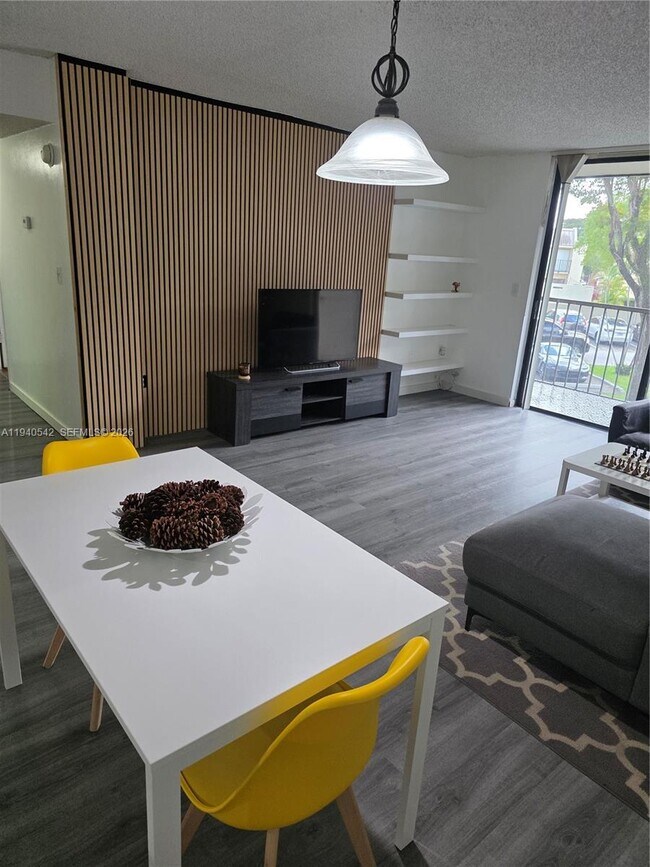 Building Photo - 8065 SW 107th Ave